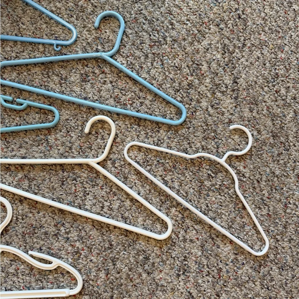 Lot of 8 Blue & White Plastic Children’s Hangers